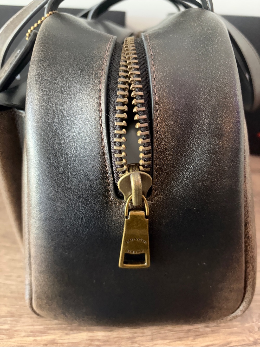 Coach Loved Leather Large Twin Turnlock Limited Re-Edition - Picture 3 of 10